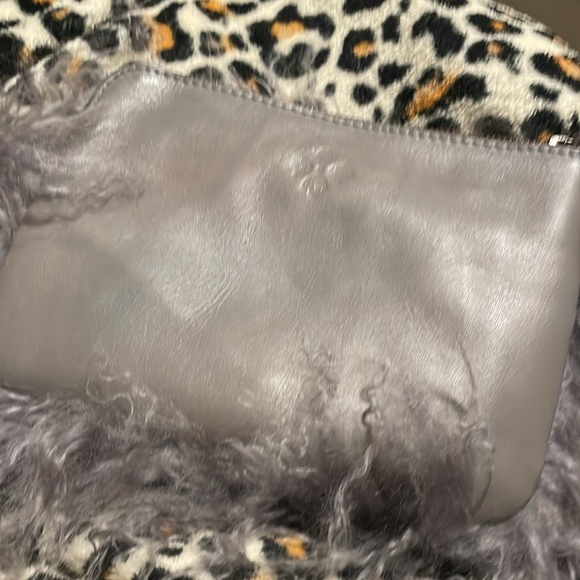 Patricia Nash Gray Lamb Fur Large Wrislet Handbag - Picture 2 of 7